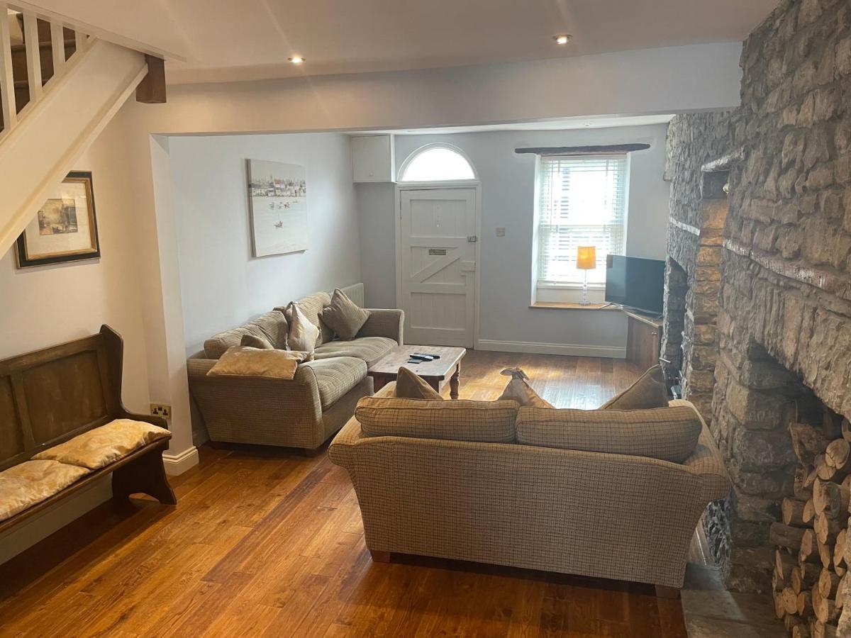 17 Eastgate Villa Cowbridge Exterior photo